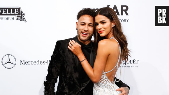 Bruna Marquezine e Neymar são os maiores exemplos de casais que estão sempre em lados opostos