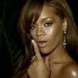 Em "SOS", Rihanna aparece dançando em clipe bem animado