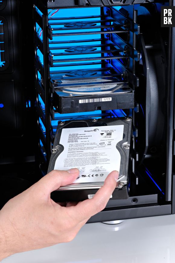 A cada ano, discos rígidos funcionais são descartados aos milhões. Veja a (surpreendente) explicação