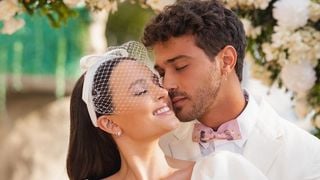 Larissa Manoela e André Luiz Frambach se casam com cerimônia minimalista e postam fotos de surpresa!