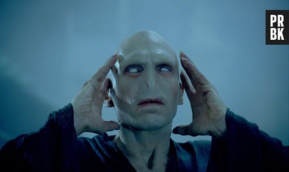 O personagem mais conhecido de Ralph Fiennes entre os adolescentes, com certeza, é Lord Voldemort da saga "Harry Potter"