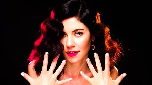 Lollapalooza 2015: Marina and The Diamonds cancela show no festival e fãs lamentam nas redes sociais