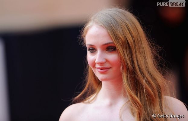 Em "Game of Thrones", atriz que interpreta Sansa afirma que cenas de sexo e nudez são necessárias