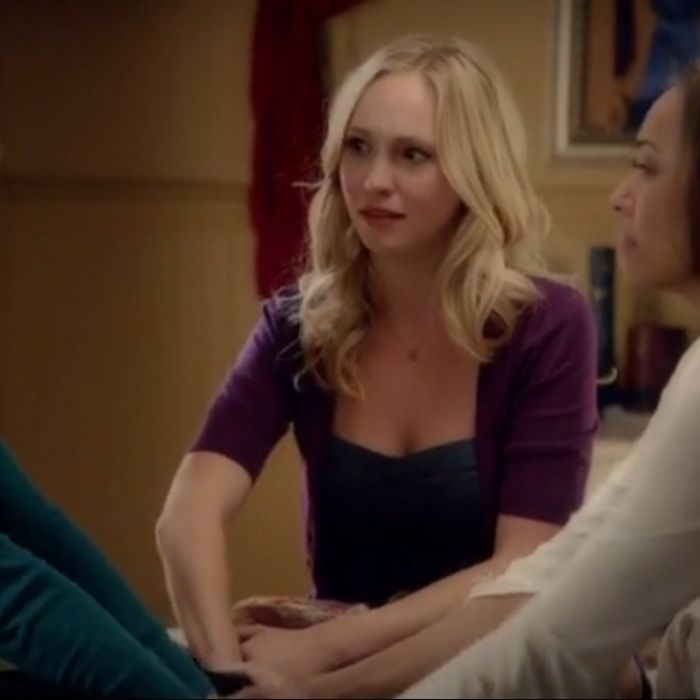 Em &quot;The Vampire Diaries&quot;, Elena (Nina Dobrev) se despediu de Caroline (Candice Accola) e Bonnie (Kat Graham) juntas