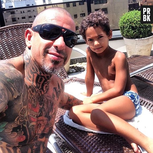 Henrique Fogaça é pai, cozinheiro e jurado do "MasterChef Brasil"