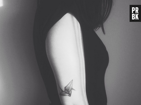 Tatuagens pequenas com desenhos discretos são ótimos