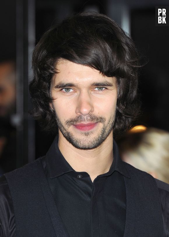 Ben Whishaw, o ator que fez parte do elenco do filme de ação "007 - Operação Skyfall", também saiu do armário e vai interpretar o astro do pop Freddie Mercury nos cinemas