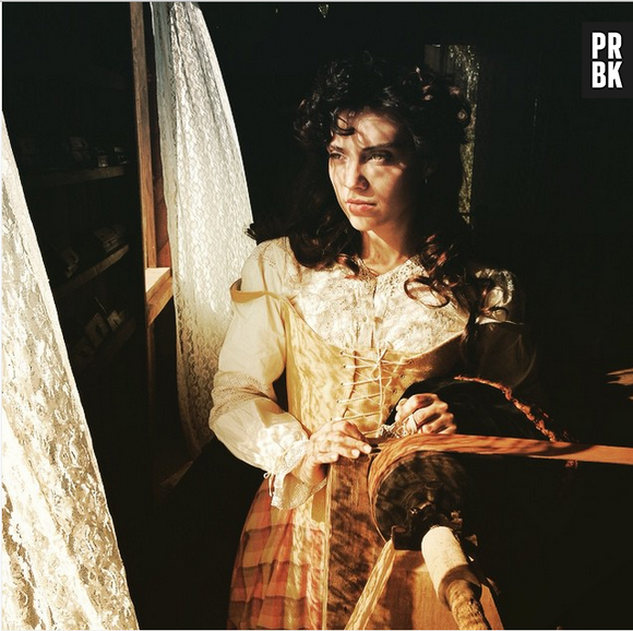 Letícia Persiles contou detalhes de sua personagem em "Além do Tempo"