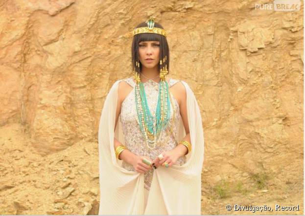 Camila Rodrigues, a Nefertari de "Os Dez Mandamentos", fala sobre amor que sua personagem sente por Mois&eacute;s (Guilherme Winter)