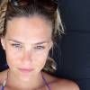 A modelo Bar Refaeli e esse rostinho natural de causar inveja em qualquer um