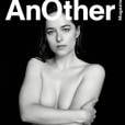 Dakota Johnson, estrela de "50 Tons de Cinza", aparece nua na capa da revista AnOther