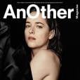 Dakota Johnson, de "50 Tons de Cinza", posa sem maquiagem para capa alternativa da revista AnOther