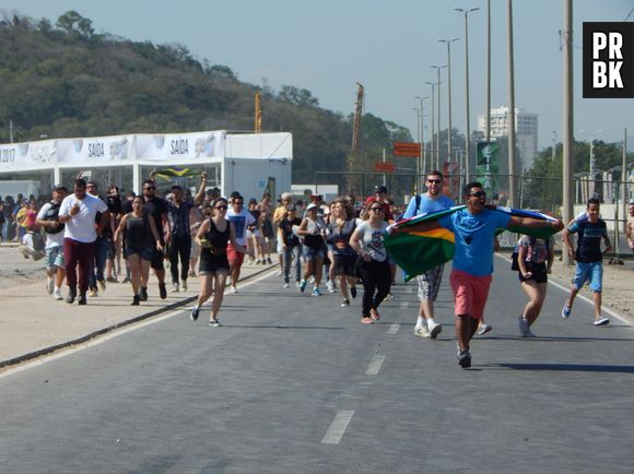 Os fãs correm para entrar no Rock in Rio 2015!