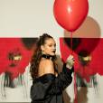 Rihanna organizou uma exposição numa galeria de Los Angeles para revelar detalhes do "Anti"