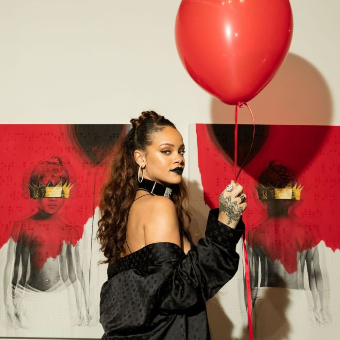 Rihanna organizou uma exposição numa galeria de Los Angeles para revelar detalhes do &quot;Anti&quot;