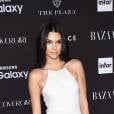 Kendall Jenner diz que piercing no mamilo contribui para a sensualidade