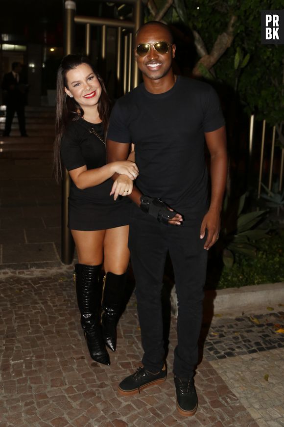 O casal Thiaguinho e Fernanda Souza também arrasou na festa do produtor Léo Fuchs