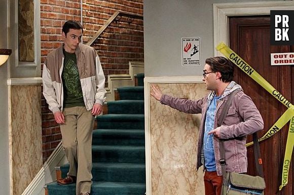 Em "The Big Bang Theory", Leonard (Johnny Galecki) não deixa Sheldon (Jim Parsons) ir trabalhar