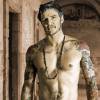 E você assistindo "Game of Thrones" achando que o Oberyn Martel (Pedro Pascal) não tinha como melhorar, né?