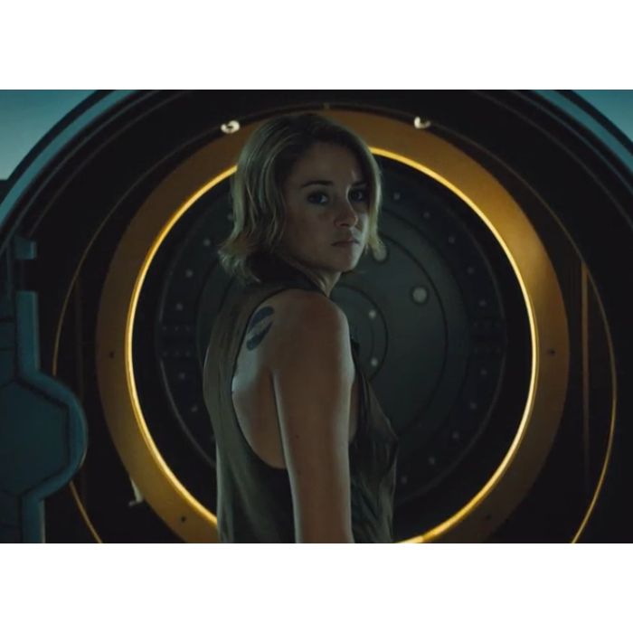 Saca só a tensão no rosto de Tris (Shailene Woodley) no trailer recém-divulgado de &quot;A Série Divergente: Convergente&quot;