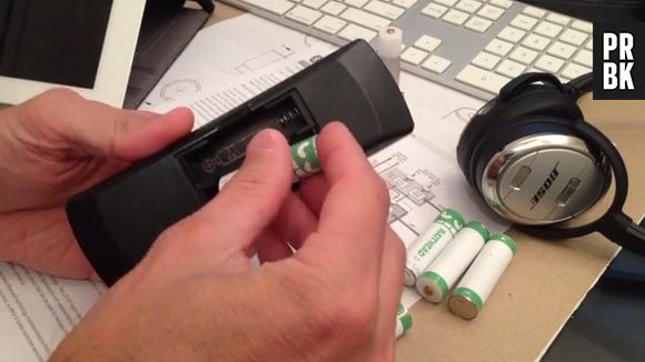 Batthead: pilha regarregável que pode ser ligada ou desligada