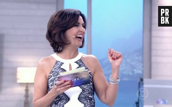 Fátima Bernardes, do programa "Encontro", da Globo, também é canhota