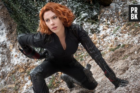 Scarlett Johansson, a Viúva Negra, da Marvel, é canhota também
