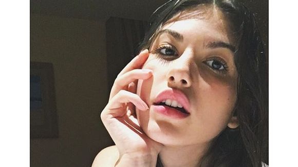 Giovanna Grigio, de "Êta Mundo Bom", revela se faria cenas quentes na TV: "Existe o momento certo"