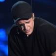 Justin Bieber chorou muito ao cantar seus singles número 1 do álbum "Purpose" no palco do VMA 2015