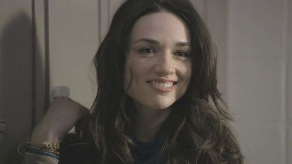 Em "Teen Wolf": na 5ª temporada, Allison (Crystal Reed) salva a vida de Scott (Tyler Posey)!