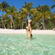 Taylor Swift e Calvin Harris estão curtindo suas férias em praias paradisíacas