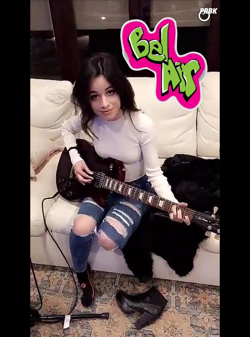 Camila Cabello Do Fifth Harmony Surpreende Fas Ao Aparecer No