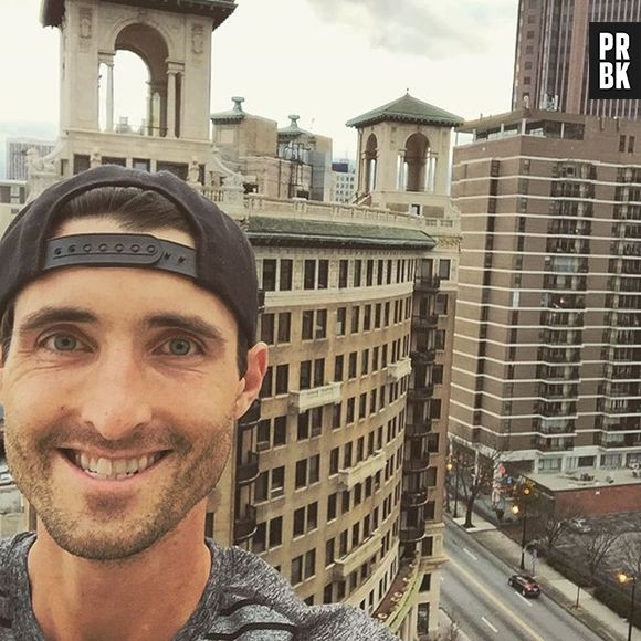 Veja os dublês dos famosos