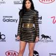 Kylie Jenner mistura glamour e ousadia