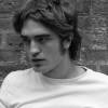 Ainda em 2009, Robert Pattinson participou do curta "The Summer House"