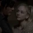 Beth (Emily Kinney) e Daryl (Norman Reedus) estavam lutando juntos em "The Walking Dead"