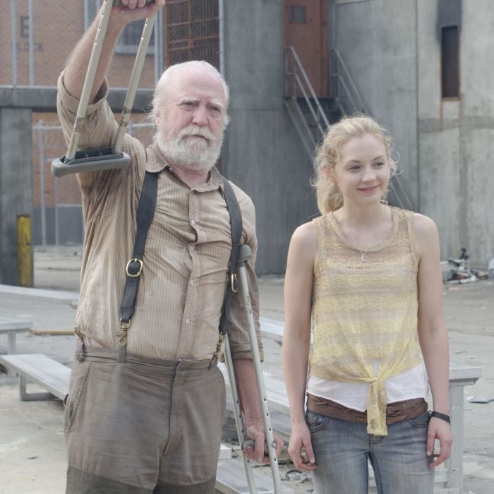 Em &quot;The Walking Dead&quot;, Beth (Emily Kinney) é filha do falecido Hershel (Scott Wilson)