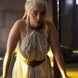 Os tons de branco passaram a dominar o estilo de Daenerys (Emilia Clarke) a partir da 5ª temporada de "Game of Thrones"