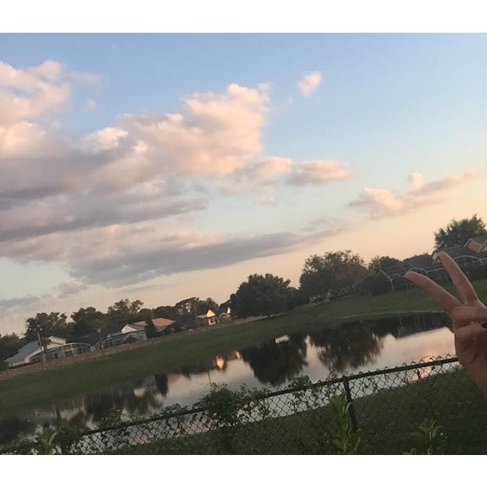 Maisa Silva mostra o lago incrível que fica nos parques de Orlando, nos Estados Unidos