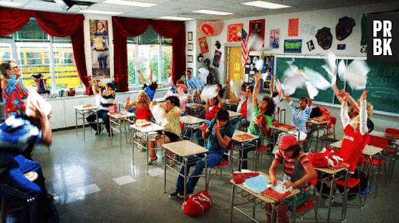 10º gif que representa sua ansiedade para as férias