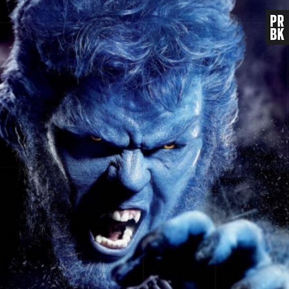 Fera (Nicholas Hoult), de "X-Men: Apocalipse: inteligente, carrega o trabalho em grupo nas costas, nerd, rei do amor platônico