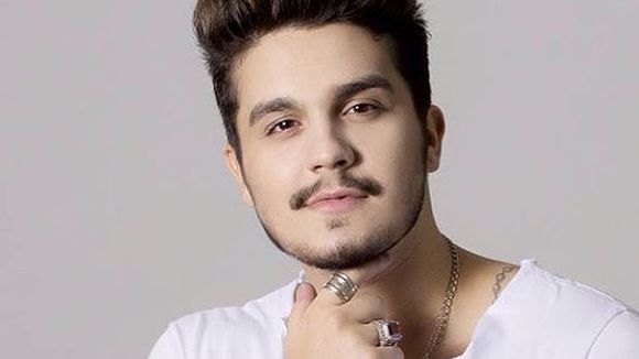 Luan Santana lança DVD com Anita, Camila Queiroz, Sandy, Ivete Sangalo e outras cantoras