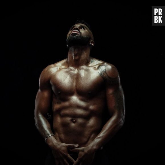 Jason Derulo chocou ao aparecer pelado no Instagram