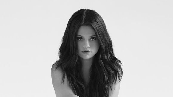 Selena Gomez, Justin Bieber, Kim Kardashian e mais famosos pelados no Instagram!