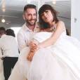  Maria Casadevall se veste de noiva para desfile de moda do estilista Lucas Anderi 
