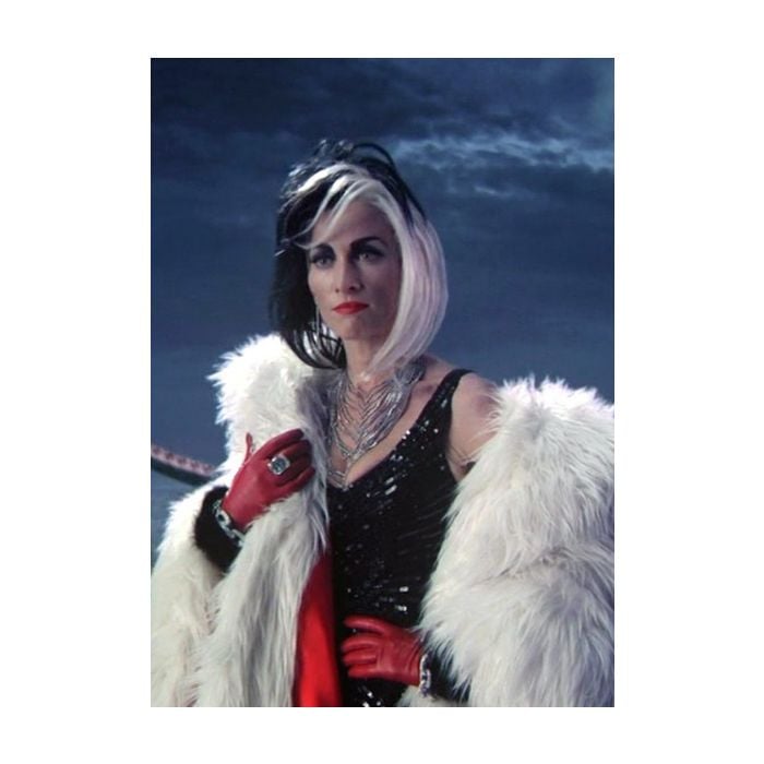  Cruella (Victoria Smurfit) já mostrou que é a rainha das crueldades em &quot;Once Upon a Time&quot; 