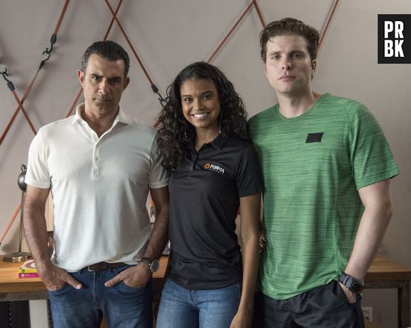 Aline Dias, Marcos Pasquim e Thiago Fragoso avaliam mudanças em "Malhação" após revelação do pai de Joana