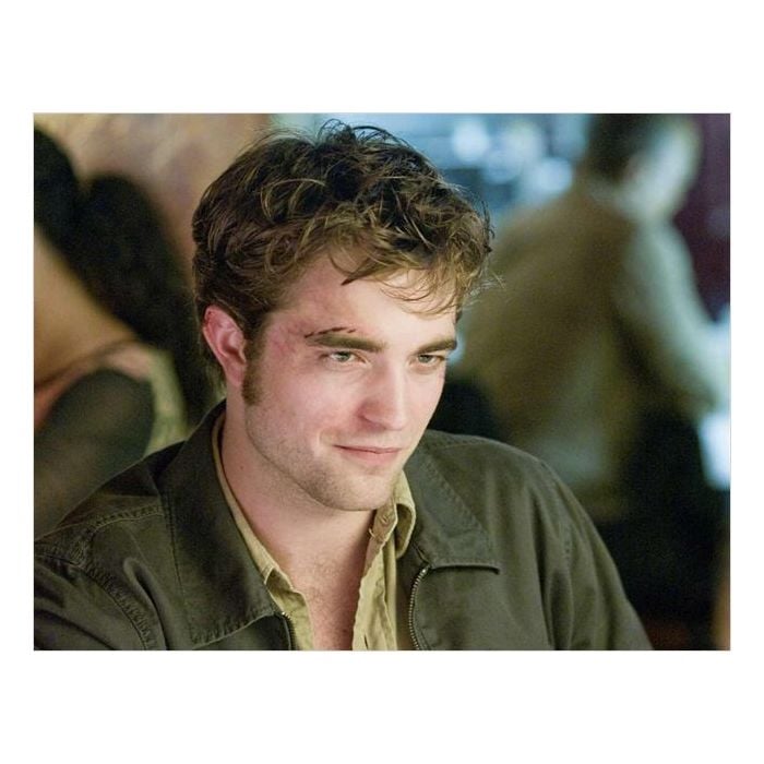  At&amp;eacute; machucado Robert Pattinson arrasou no filme &quot;Lembran&amp;ccedil;as&quot;, lan&amp;ccedil;ado em 2009! 