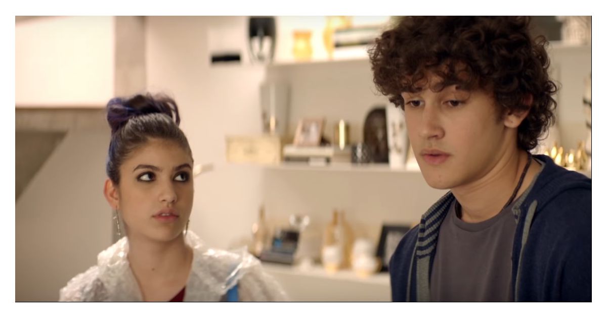 Films Et Séries Tv Avec Giovanna Grigio Giovanna Grigio e Christian Figueiredo aparecem em clipe de "Eu Fico