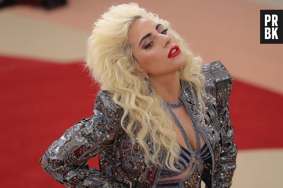 Lady Gaga já assumiu, em entrevista a Barbara Walters, que teve relações sexuais com mulheres
